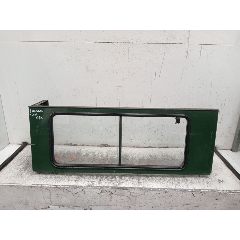 Recambio de techo para land rover defender station wagon (l316, l315) 2.5 td5 4x4 (l316) referencia OEM IAM  LATERAL DERECHO CON