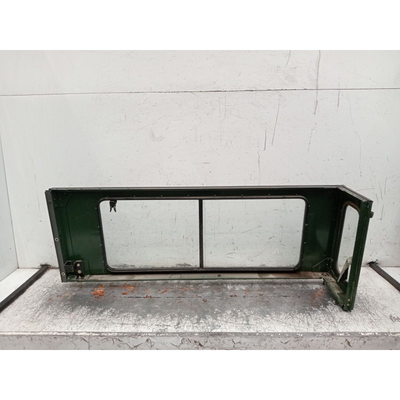 Recambio de techo para land rover defender station wagon (l316, l315) 2.5 td5 4x4 (l316) referencia OEM IAM  LATERAL DERECHO CON