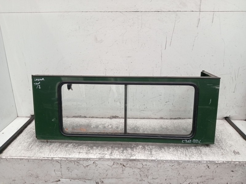 Recambio de techo para land rover defender station wagon (l316, l315) 2.5 td5 4x4 (l316) referencia OEM IAM  LATERAL IZQUIERDO C