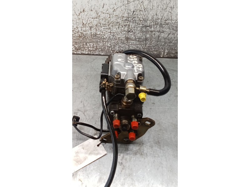 Recambio de bomba inyeccion para renault megane i coach (da0/1_) 1.9 dti (da0n) referencia OEM IAM 0460414988 7700110395 BOSCH