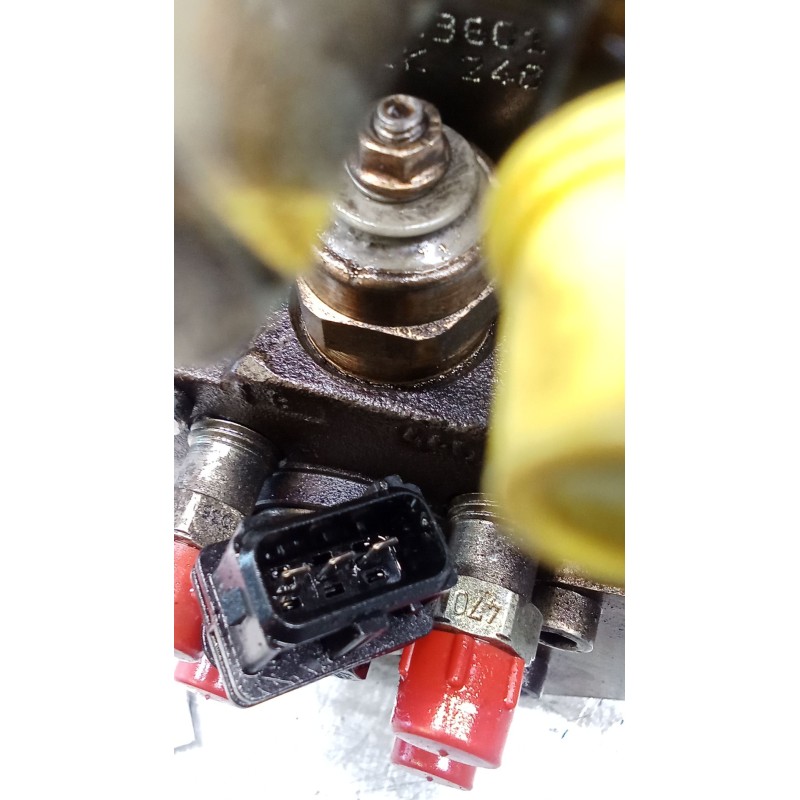 Recambio de bomba inyeccion para renault megane i coach (da0/1_) 1.9 dti (da0n) referencia OEM IAM 0460414988 7700110395 BOSCH