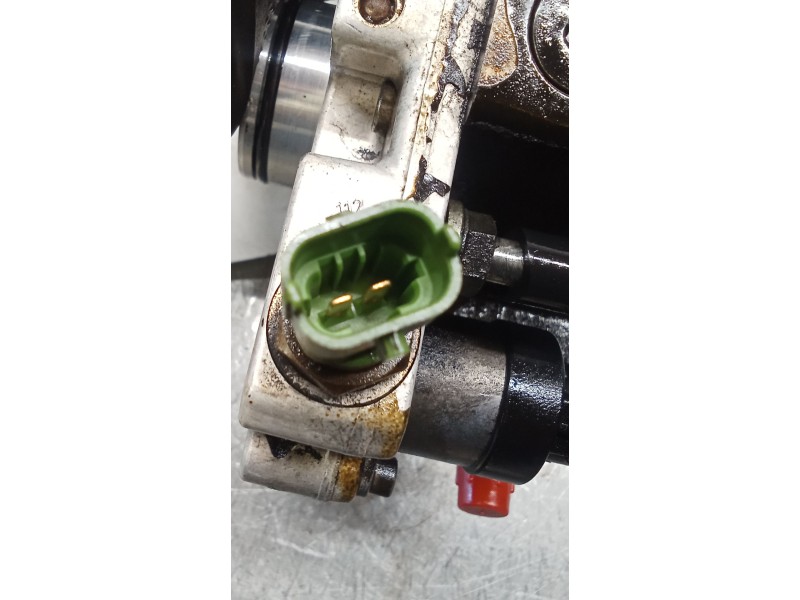 Recambio de bomba inyeccion para volvo s60 i (384) 2.4 d referencia OEM IAM 0445010111 8692521 BOSCH