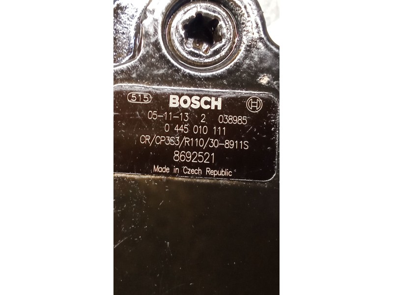 Recambio de bomba inyeccion para volvo s60 i (384) 2.4 d referencia OEM IAM 0445010111 8692521 BOSCH