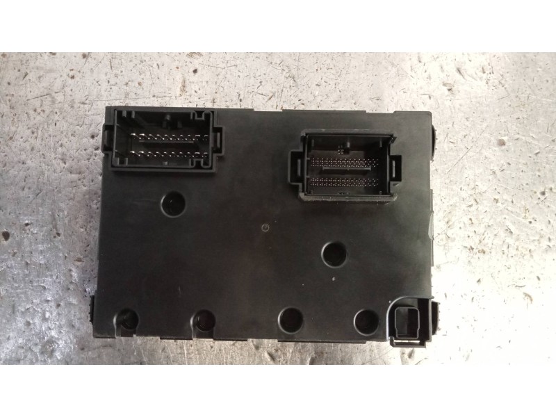 Recambio de caja reles / fusibles para fiat tipo ii (357) berlina easy referencia OEM IAM 521007580 28602608 