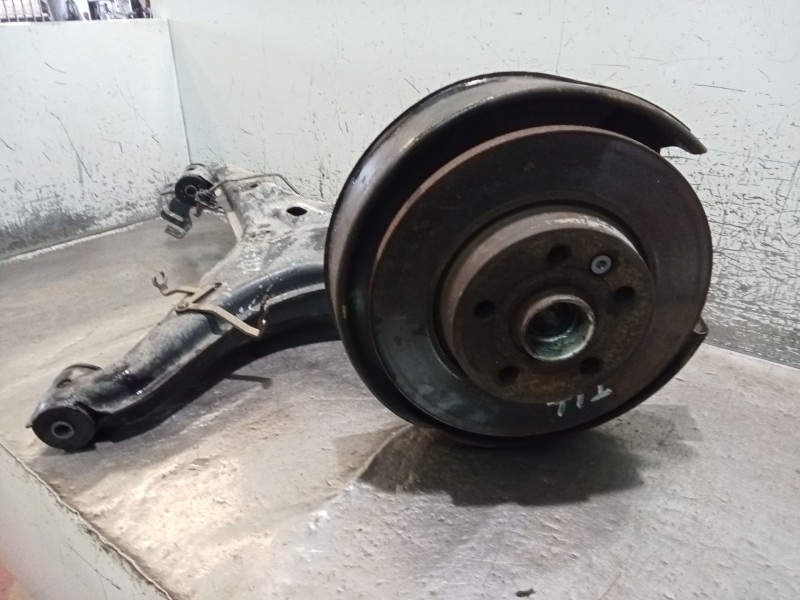 Recambio de mangueta trasera izquierda para volkswagen transporter t4 furgoneta (70a, 70h, 7da, 7dh, 70j) 2.5 tdi referencia OEM