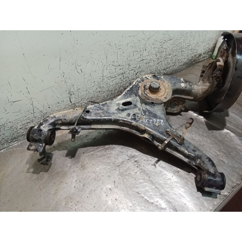 Recambio de mangueta trasera izquierda para volkswagen transporter t4 furgoneta (70a, 70h, 7da, 7dh, 70j) 2.5 tdi referencia OEM
