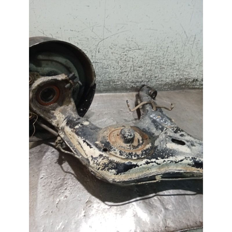 Recambio de mangueta trasera izquierda para volkswagen transporter t4 furgoneta (70a, 70h, 7da, 7dh, 70j) 2.5 tdi referencia OEM