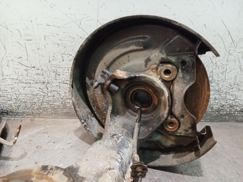 Recambio de mangueta trasera derecha para volkswagen transporter t4 furgoneta (70a, 70h, 7da, 7dh, 70j) 2.5 tdi referencia OEM I