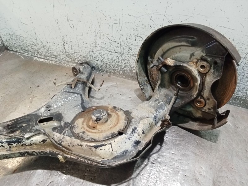 Recambio de mangueta trasera derecha para volkswagen transporter t4 furgoneta (70a, 70h, 7da, 7dh, 70j) 2.5 tdi referencia OEM I