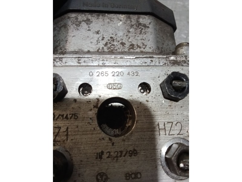 Recambio de abs para volkswagen transporter t4 furgoneta (70a, 70h, 7da, 7dh, 70j) 2.5 tdi referencia OEM IAM 0273004211 0265220