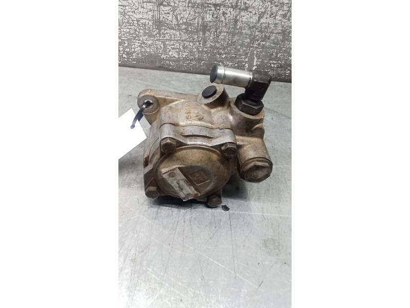 Recambio de bomba direccion para opel movano a autobús (x70) 2.5 d (jd) referencia OEM IAM 7683955118 7700300585 