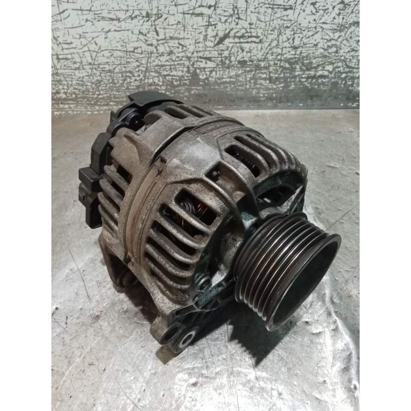 Recambio de alternador para volkswagen transporter t4 furgoneta (70a, 70h, 7da, 7dh, 70j) 2.5 tdi referencia OEM IAM 0124325004 