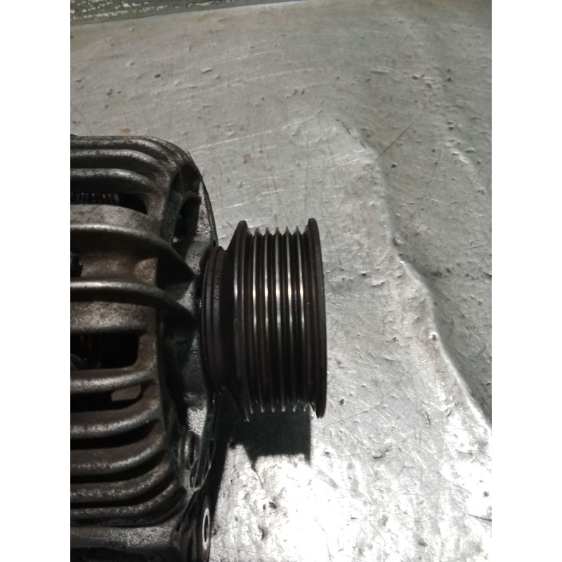 Recambio de alternador para volkswagen transporter t4 furgoneta (70a, 70h, 7da, 7dh, 70j) 2.5 tdi referencia OEM IAM 0124325004 