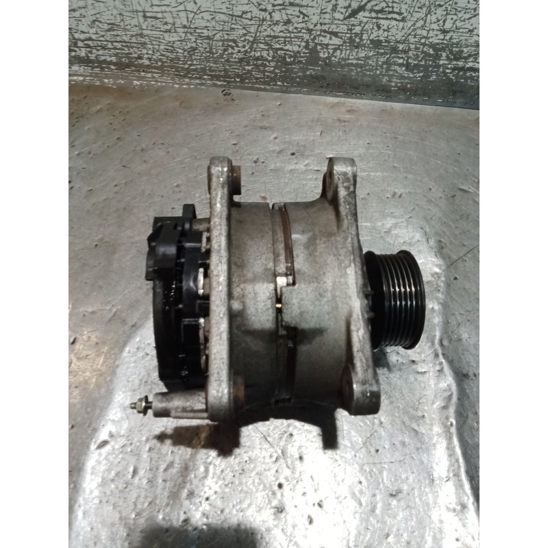 Recambio de alternador para volkswagen transporter t4 furgoneta (70a, 70h, 7da, 7dh, 70j) 2.5 tdi referencia OEM IAM 0124325004 