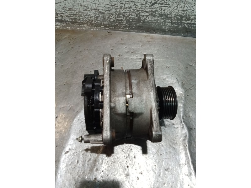 Recambio de alternador para volkswagen transporter t4 furgoneta (70a, 70h, 7da, 7dh, 70j) 2.5 tdi referencia OEM IAM 0124325004 