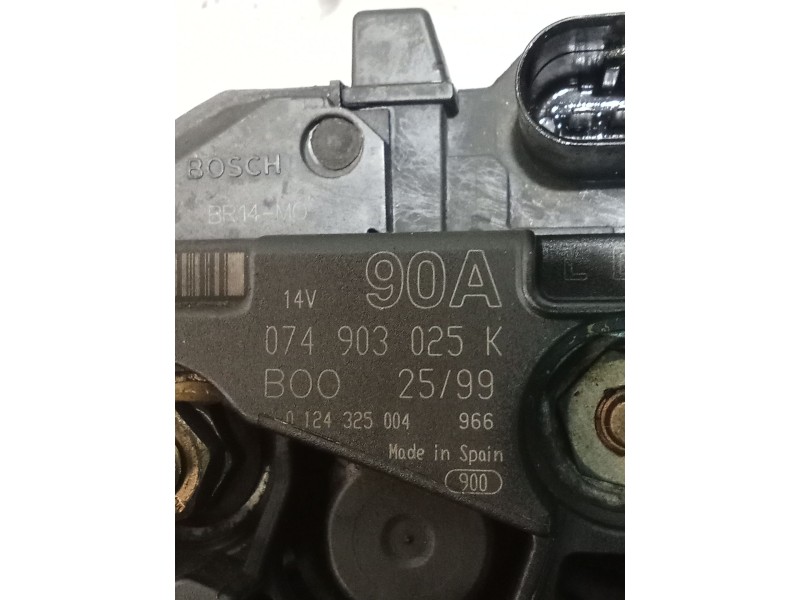 Recambio de alternador para volkswagen transporter t4 furgoneta (70a, 70h, 7da, 7dh, 70j) 2.5 tdi referencia OEM IAM 0124325004 