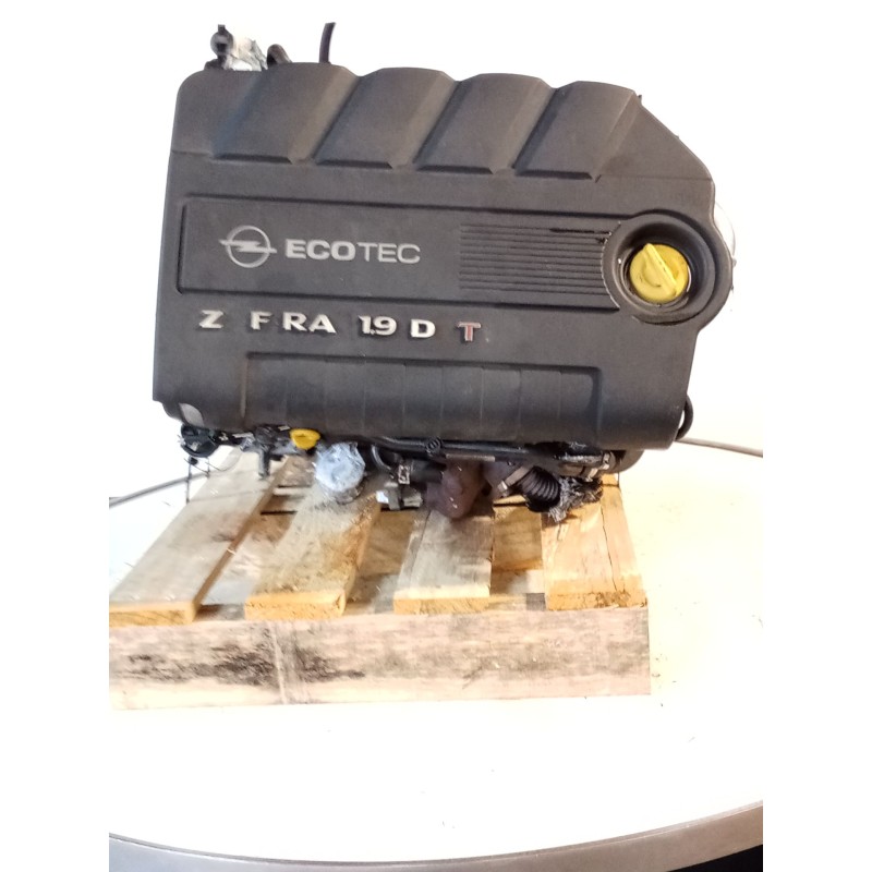 Recambio de motor completo para opel zafira / zafira family b (a05) 1.9 cdti (m75) referencia OEM IAM Z19DTH BOSCH 17137852