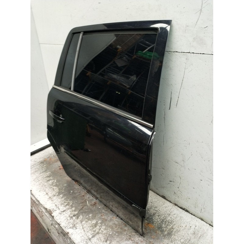 Recambio de puerta trasera derecha para opel zafira / zafira family b (a05) 1.9 cdti (m75) referencia OEM IAM  5P 2005