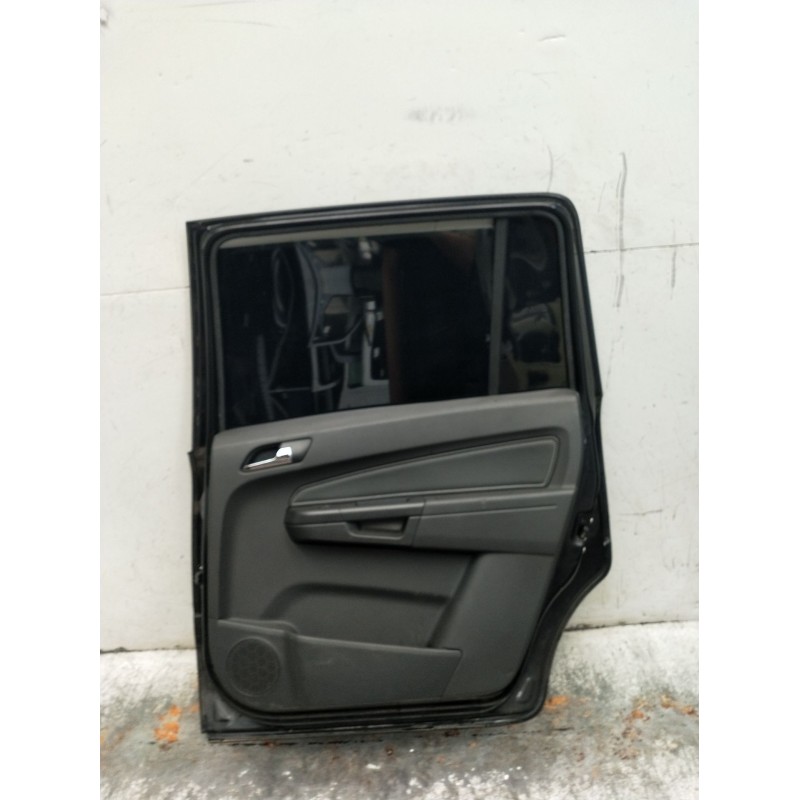 Recambio de puerta trasera derecha para opel zafira / zafira family b (a05) 1.9 cdti (m75) referencia OEM IAM  5P 2005