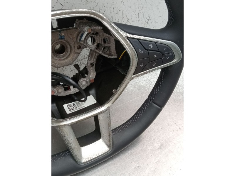 Recambio de volante para renault captur iii captur e-tech hybrid referencia OEM IAM 484004868R VER FOTOS 2025