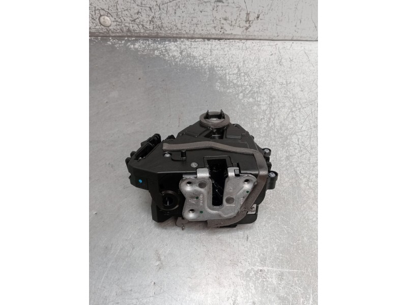 Recambio de motor cierre centralizado trasero derecho para renault captur iii captur e-tech hybrid referencia OEM IAM 825021122R