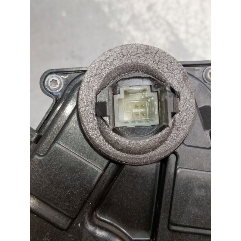 Recambio de motor cierre centralizado delantero derecho para renault captur iii captur e-tech hybrid referencia OEM IAM 80502406