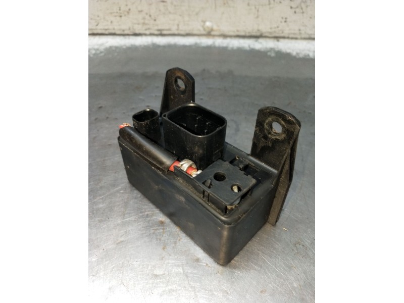 Recambio de caja precalentamiento para mercedes-benz clase e t-model (s210) e 320 t cdi (210.226) referencia OEM IAM   1999