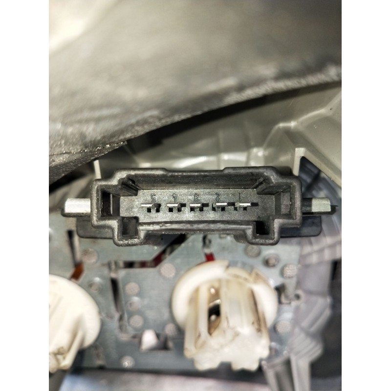 Recambio de piloto trasero izquierdo para mercedes-benz clase e t-model (s210) e 320 t cdi (210.226) referencia OEM IAM A2108205