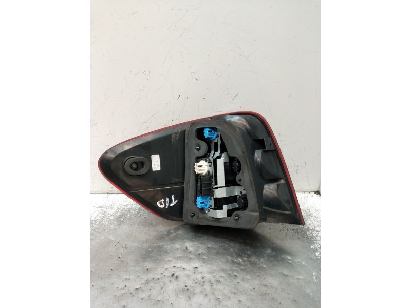 Recambio de piloto trasero derecho para mercedes-benz clase m (w164) ml 320 cdi 4-matic (164.122) referencia OEM IAM   2005