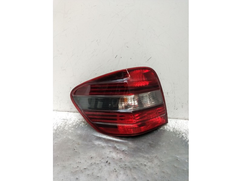 Recambio de piloto trasero izquierdo para mercedes-benz clase m (w164) ml 320 cdi 4-matic (164.122) referencia OEM IAM   2005