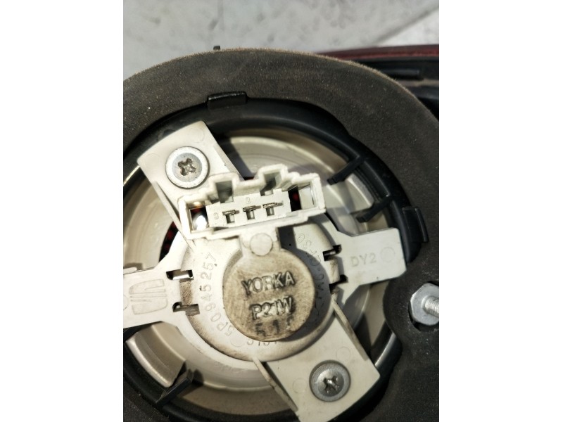 Recambio de piloto trasero izquierdo para seat altea (5p1) 1.9 tdi referencia OEM IAM   2004