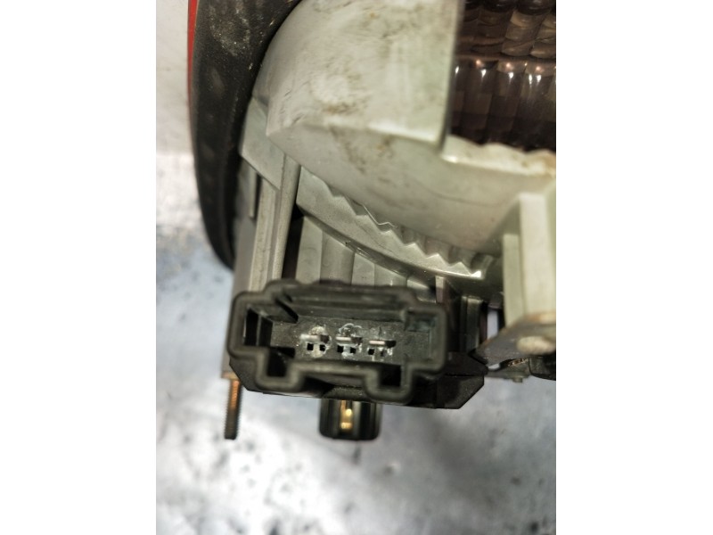 Recambio de piloto trasero izquierdo interior para mercedes-benz clase e t-model (s210) e 320 t cdi (210.226) referencia OEM IAM