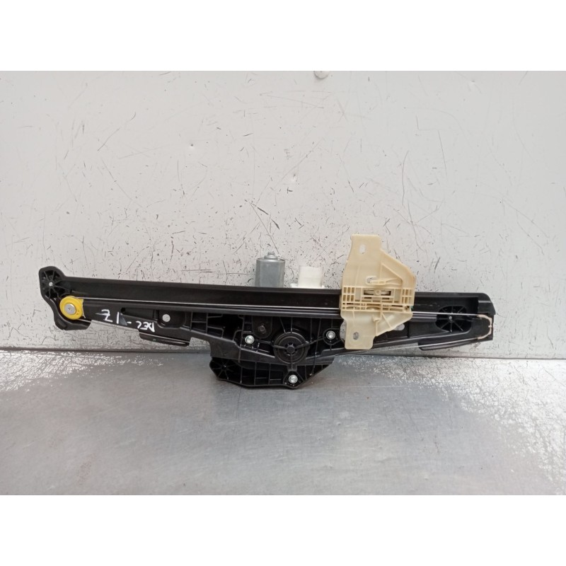 Recambio de elevalunas delantero izquierdo para renault captur iii captur e-tech hybrid referencia OEM IAM 807218516R 5P G782021