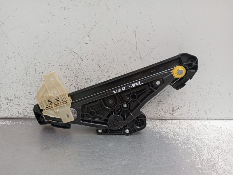 Recambio de elevalunas trasero derecho para renault captur iii captur e-tech hybrid referencia OEM IAM 827201639R 5P G78205101 2