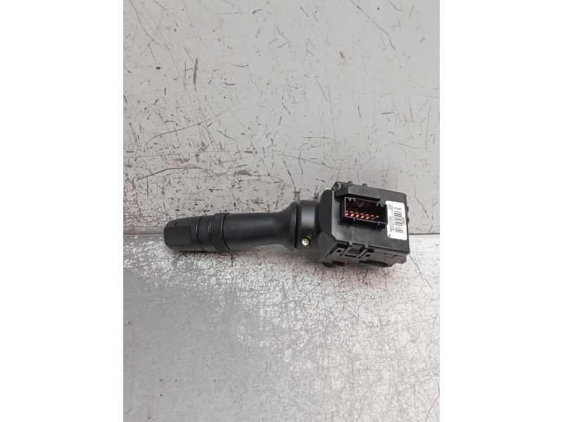 Recambio de mando limpia para kia cee´d tech referencia OEM IAM 934202K560  
