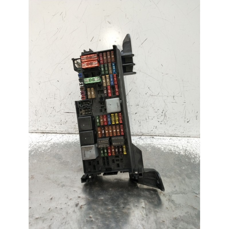 Recambio de caja reles / fusibles para mercedes-benz clase m (w164) ml 320 cdi 4-matic (164.122) referencia OEM IAM   2005