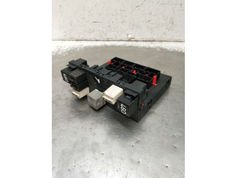 Recambio de caja reles / fusibles para seat altea (5p1) 1.9 tdi referencia OEM IAM 1K0937049N  2004
