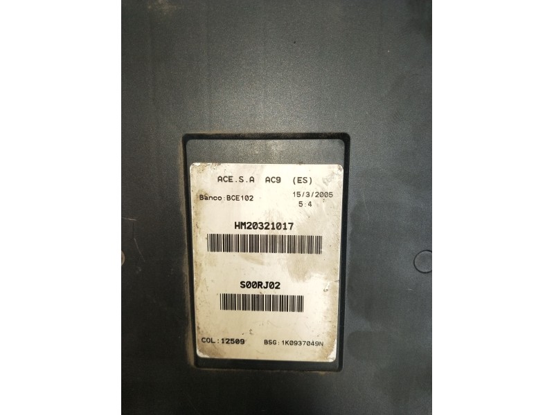 Recambio de caja reles / fusibles para seat altea (5p1) 1.9 tdi referencia OEM IAM 1K0937049N  2004
