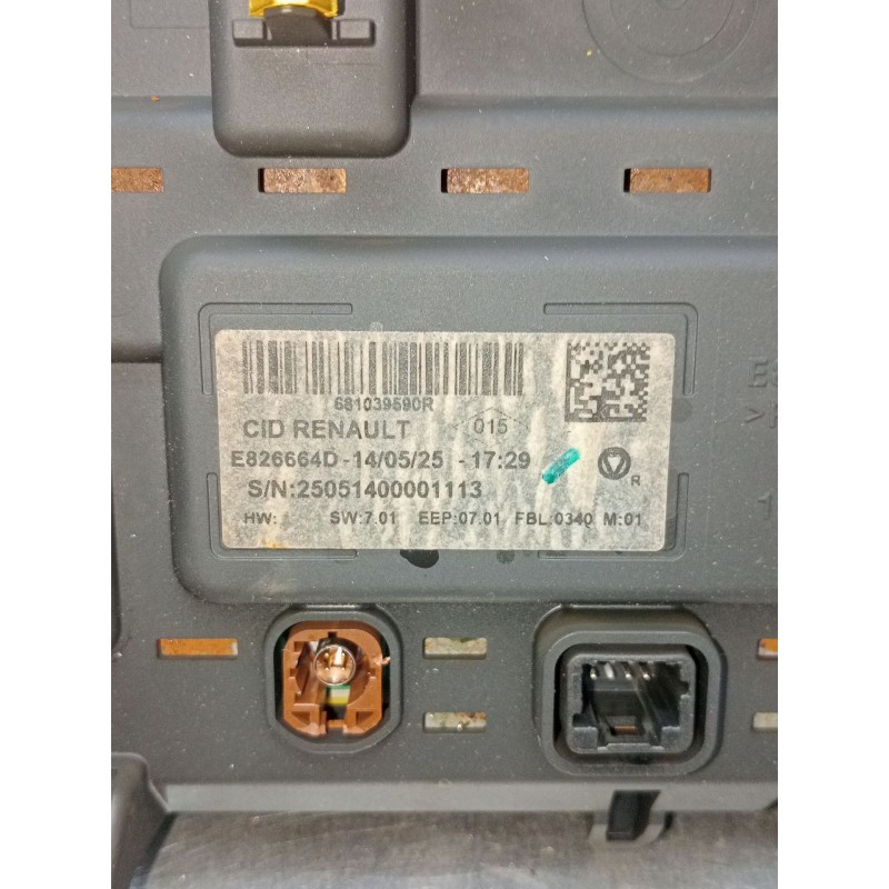 Recambio de pantalla multifuncion para renault captur iii captur e-tech hybrid referencia OEM IAM   