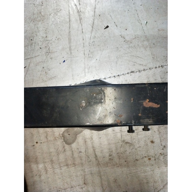 Recambio de paragolpes delantero para land rover defender station wagon (l316, l315) 2.5 td5 4x4 (l316) referencia OEM IAM   