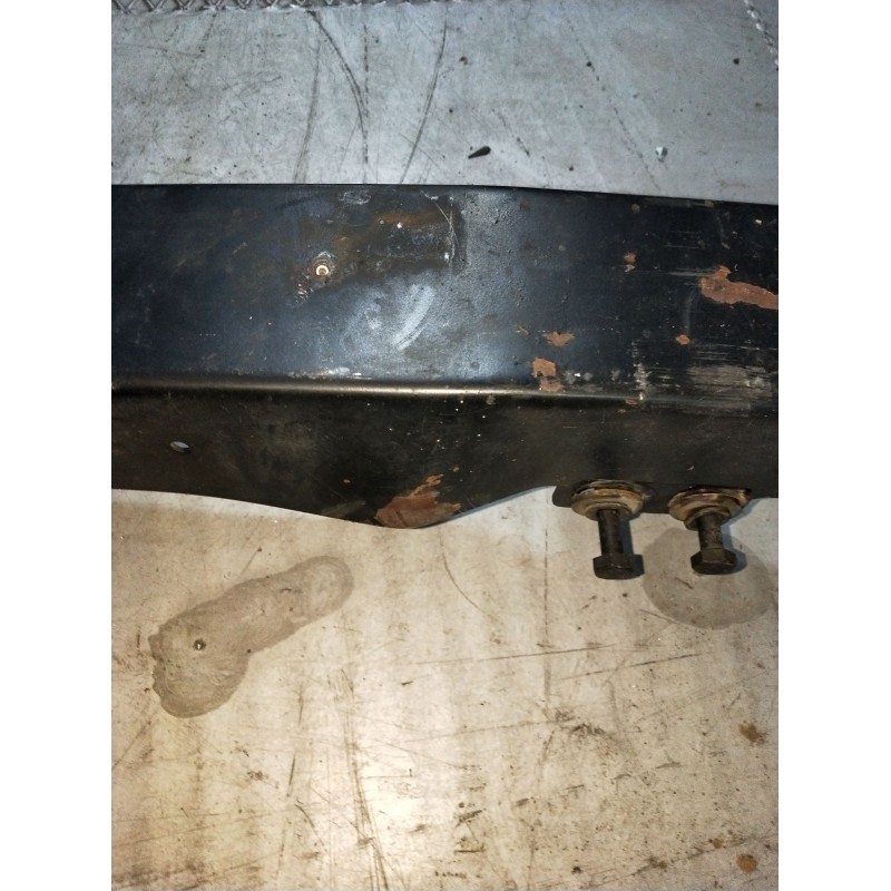 Recambio de paragolpes delantero para land rover defender station wagon (l316, l315) 2.5 td5 4x4 (l316) referencia OEM IAM   