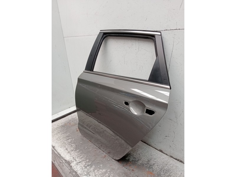 Recambio de puerta trasera izquierda para hyundai i30 (pde, pd, pden) 1.0 t-gdi referencia OEM IAM   
