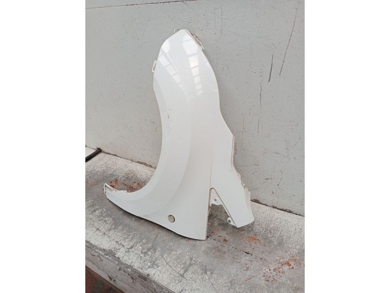 Recambio de aleta delantera izquierda para ford transit connect v408 furgoneta/monovolumen 1.5 tdci referencia OEM IAM   