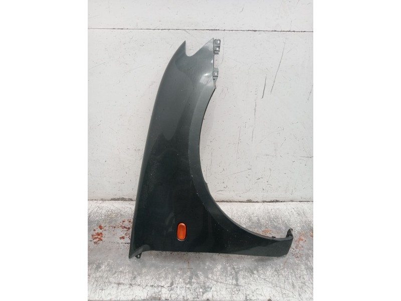 Recambio de aleta delantera derecha para mitsubishi l200 / triton (ka_t, kb_t) 2.5 di-d 4wd (kb4t) referencia OEM IAM   