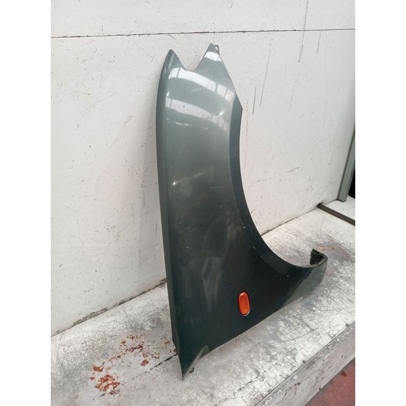 Recambio de aleta delantera derecha para mitsubishi l200 / triton (ka_t, kb_t) 2.5 di-d 4wd (kb4t) referencia OEM IAM   