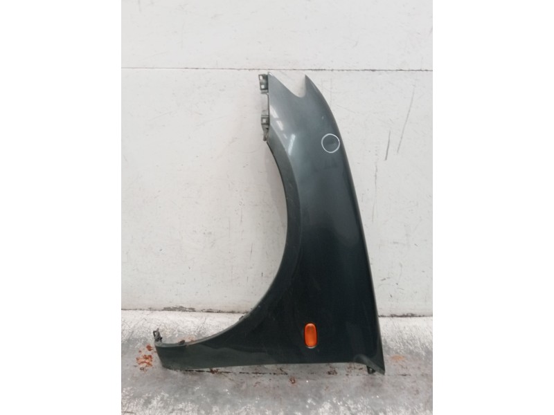 Recambio de aleta delantera izquierda para mitsubishi l200 / triton (ka_t, kb_t) 2.5 di-d 4wd (kb4t) referencia OEM IAM   