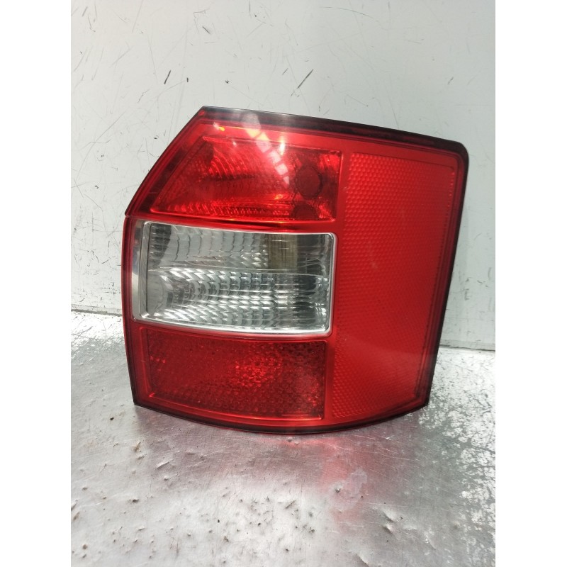 Recambio de piloto trasero derecho para audi a4 b6 avant (8e5) 2.5 tdi quattro referencia OEM IAM   2001