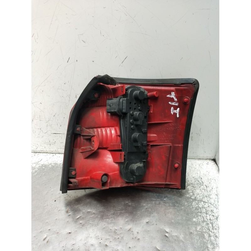Recambio de piloto trasero izquierdo para audi a4 b6 avant (8e5) 2.5 tdi quattro referencia OEM IAM 8E9945095119  2001