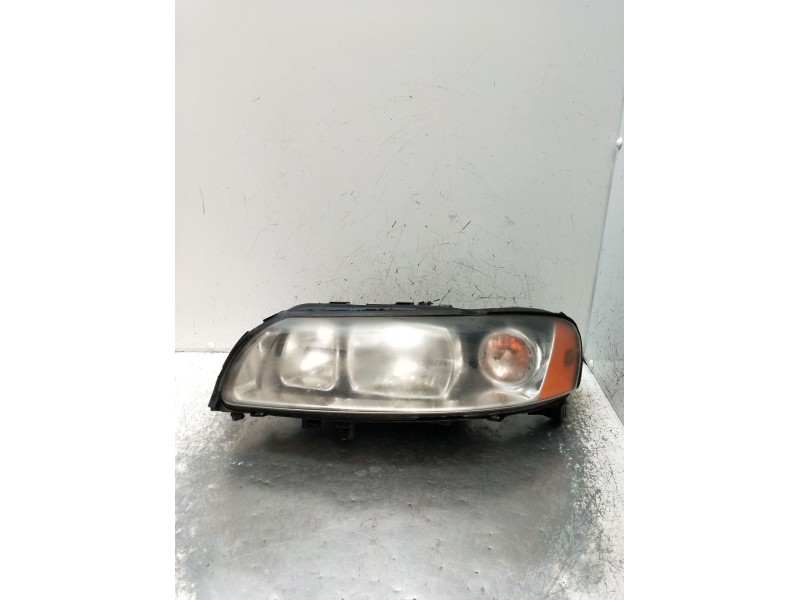 Recambio de faro derecho para volvo s60 i (384) 2.4 d referencia OEM IAM 30698825 89900257 FARO PARA PULIR 2000
