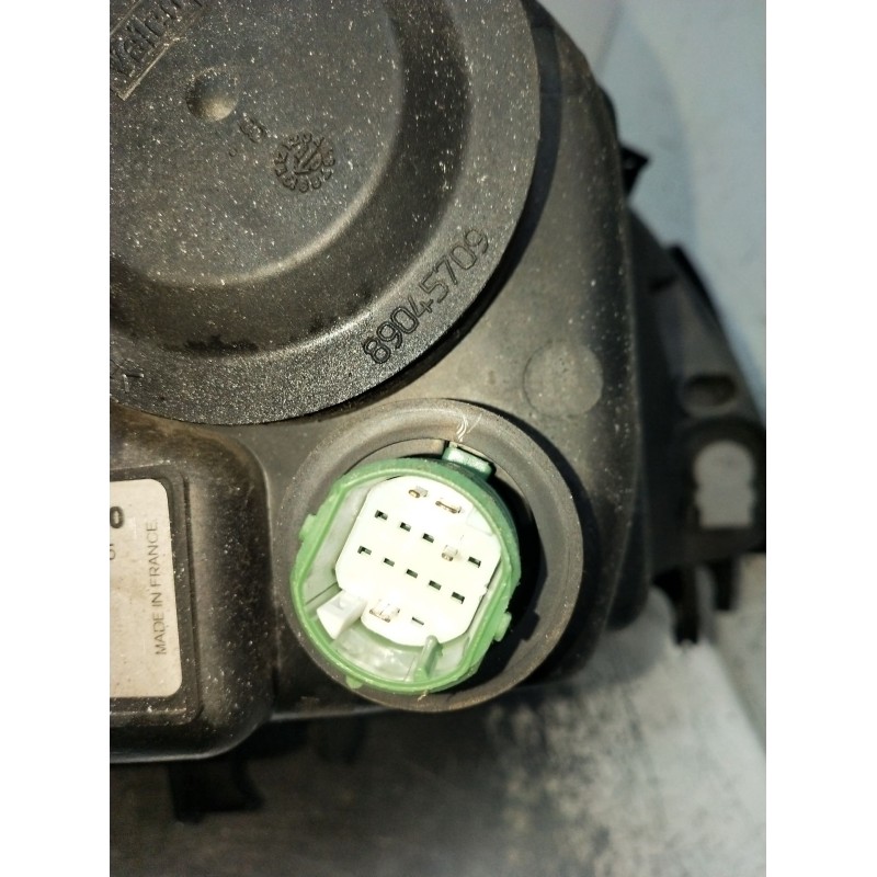 Recambio de faro derecho para volvo s60 i (384) 2.4 d referencia OEM IAM 30698825 89900257 FARO PARA PULIR 2000